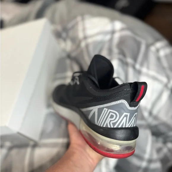 Nike Air Max Black and Red Athletic Shoes Size 9 - Picture 4 of 5